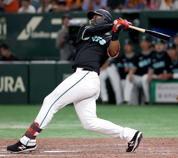 オコエ選手に月間「スカパー！サヨナラ賞」 | 読売ジャイアンツ（巨人