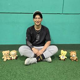 パペットキャラクター「おすわりぬいぐるみ」追加の14種を発売 | 読売