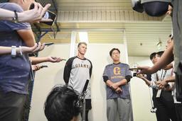 長野久義選手が入団会見 背番号は「7」 | 読売ジャイアンツ
