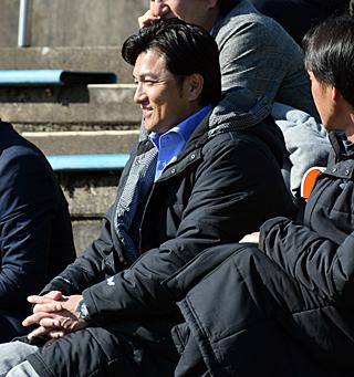 千葉で高橋由伸杯の決勝戦、由伸監督が観戦 | 読売ジャイアンツ