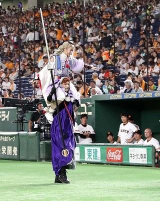 刀ミュ 読売ジャイアンツ コラボナイター ユニフォーム 刀剣乱舞」とジャイアンツがコラボ！ 豪華応援グッズ付きチケットも