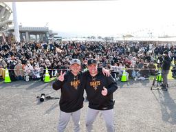 ロッテから移籍の高口隆行選手が会見 | 読売ジャイアンツ（巨人軍