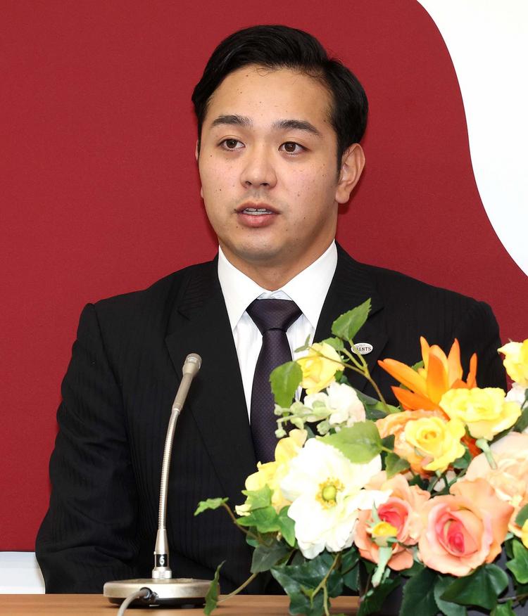 読売ジャイアンツ 巨人 石川達也 ガチャ 朝顔 サコッシュ 石川達也】読売ジャイアンツ ガチャ SUMMERver. 缶バッジ - メルカリ