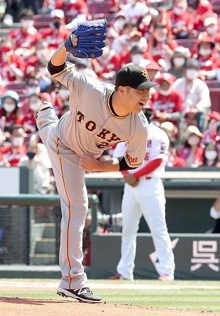 今村信貴投手が今季チーム初完封 岡本和真選手の今季1号本塁打