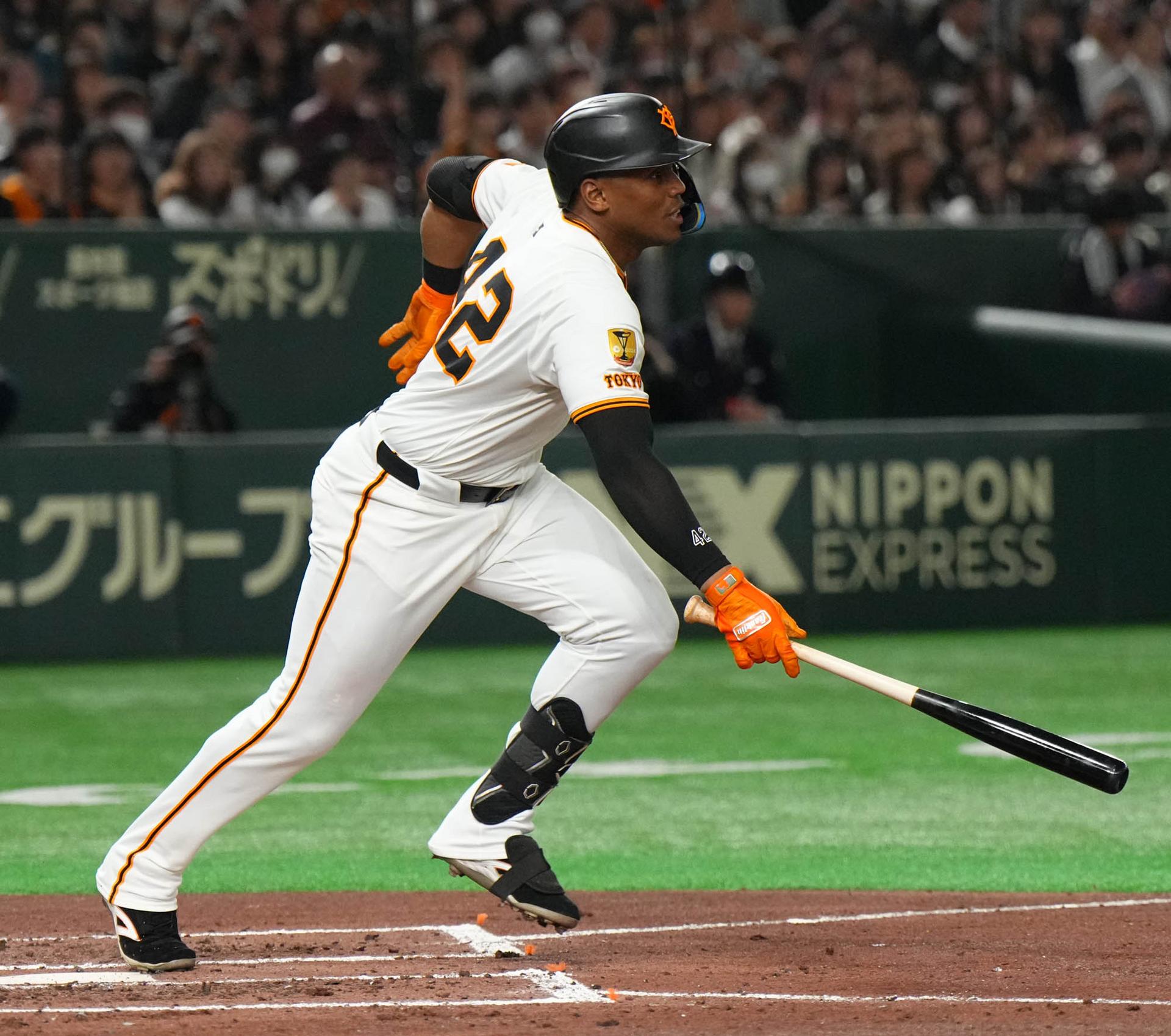 読売ジャイアンツ ナイキ 2024 ホーム レプリカ ユニホーム 背