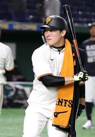 Amazon.co.jp: 読売ジャイアンツ 巨人軍 タオル 小林誠司 直筆 22番 プロ野球チーム 応援 フェイスタオル  Agフレッシュ(抗菌防臭)加工 多色可選 期間限定 40cm×70cm : スポーツ＆アウトドア