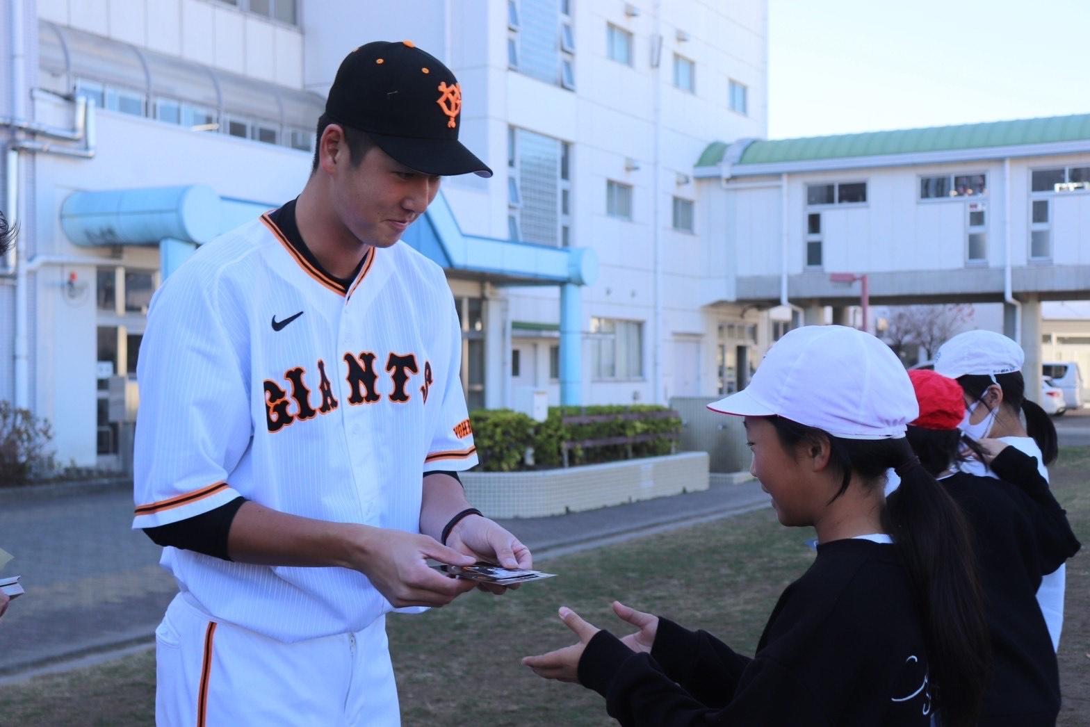 AHAeFDcek5UwbeKqxc5x5M