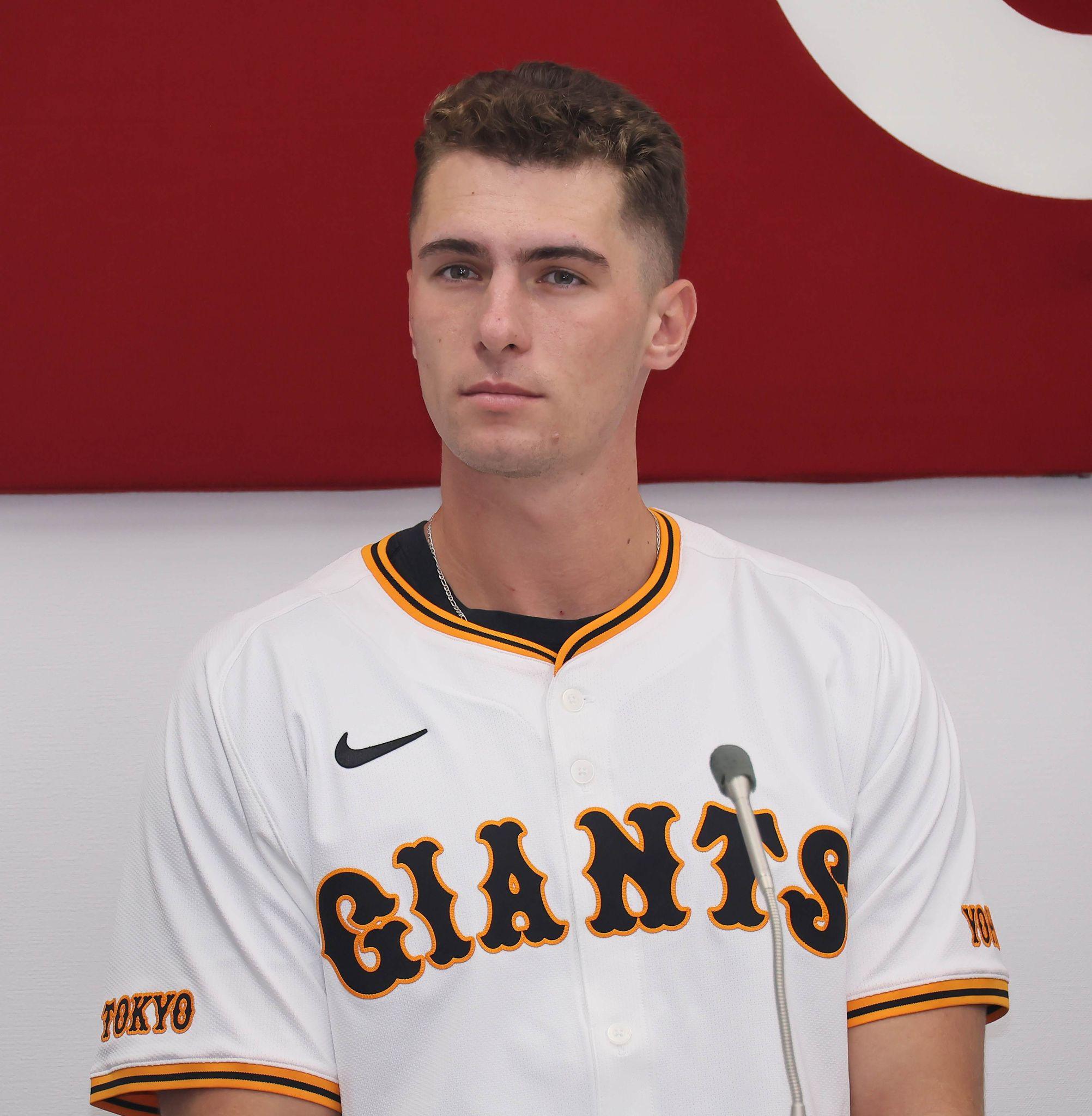 「チームに貢献できる存在に」フルプ選手が入団会見 読売ジャイアンツ（巨人軍）公式サイト