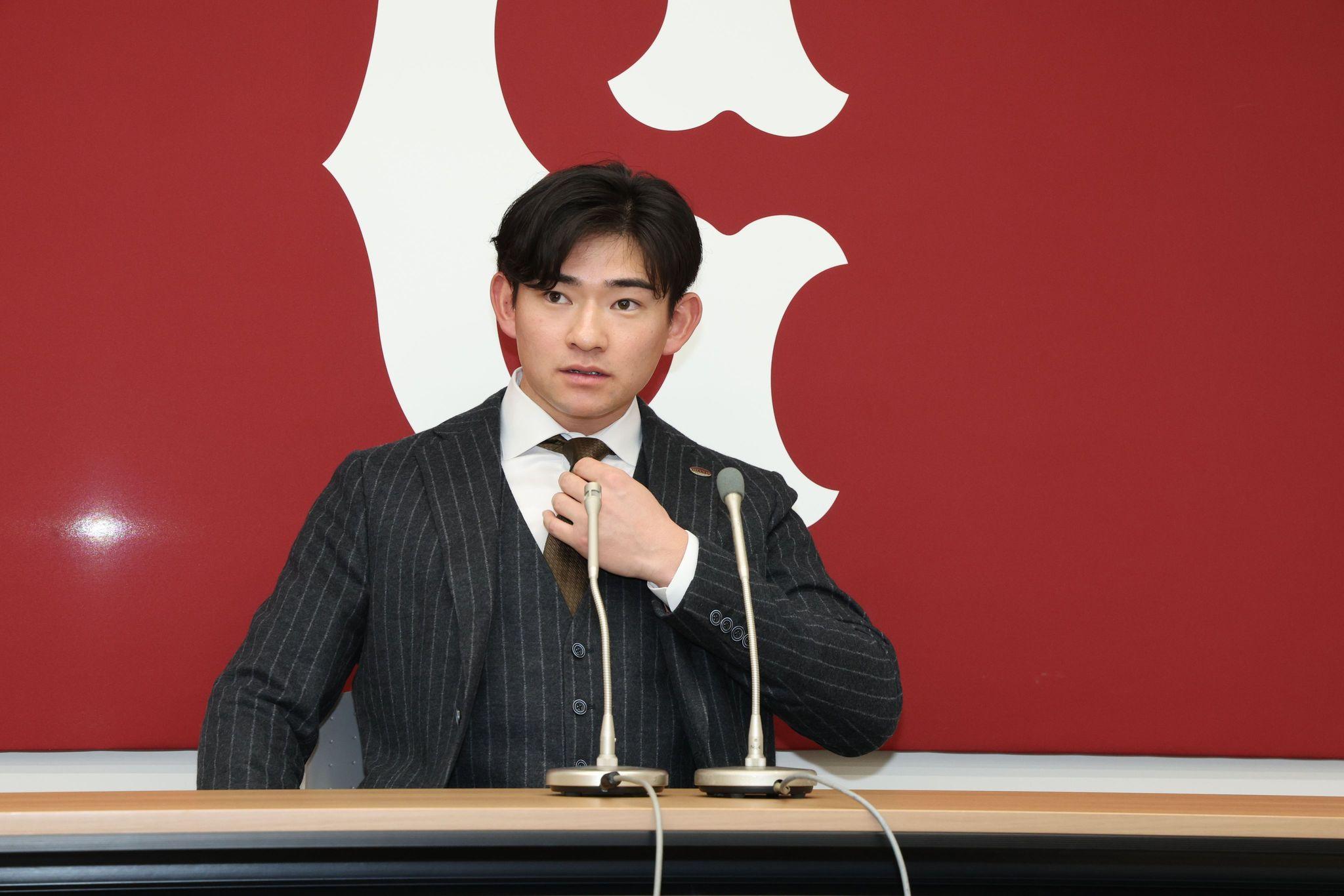 浅野選手、門脇選手、萩尾選手、泉投手ら10選手が契約更改