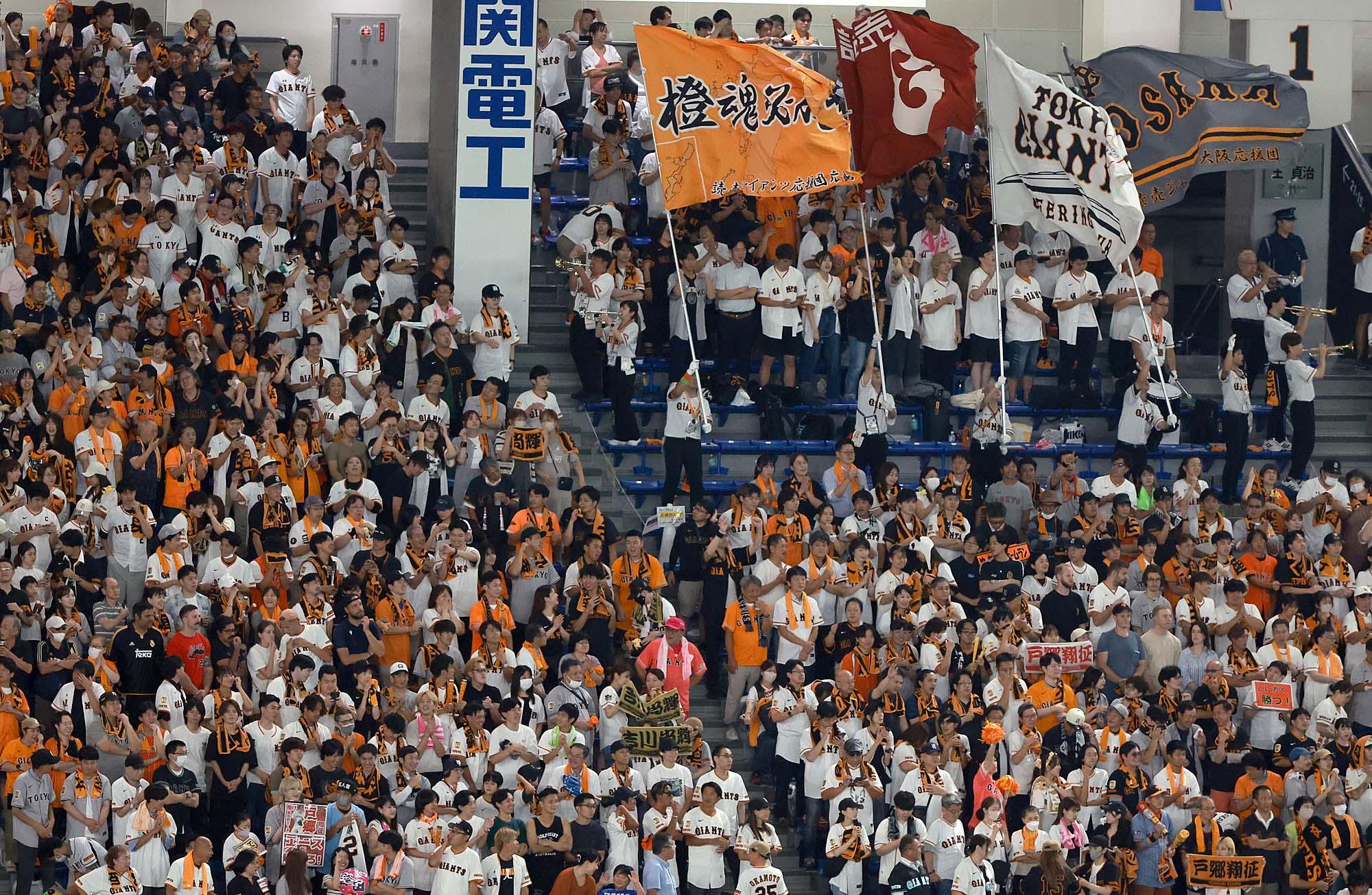 Japanese Baseball Cheering Culture : Episode 2 | 読売ジャイアンツ