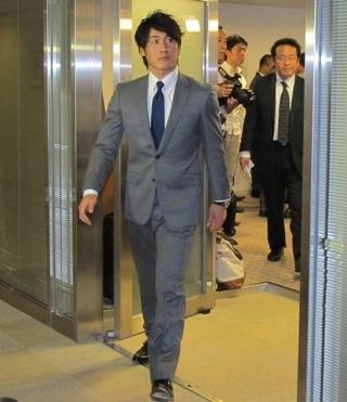 FAの片岡選手と初交渉 | 読売ジャイアンツ(巨人軍)公式サイト FAの片岡選手と初交渉 | 読売ジャイアンツ(巨人軍)公式サイト