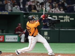 サイン入り橙魂ユニホームをオークションに出品 | 読売ジャイアンツ