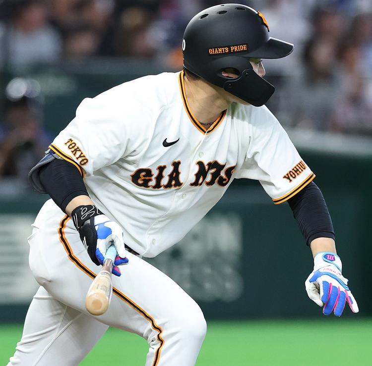 4月10日 東京ドーム 巨人VSヤクルト 3枚 通路側 2026.4.10_対ヤクルト1回戦 | 試合情報 | 読売ジャイアンツ（巨人軍