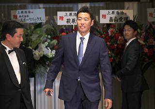 上原浩治投手が引退表明 「もうちょっとやりたかったなあ