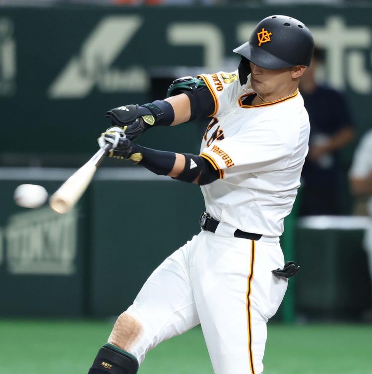 吉川尚輝　ユニフォーム　読売ジャイアンツ　読売巨人軍　アンダーアーマー　ビジター Amazon.co.jp: アンダーアーマー 読売巨人軍 読売ジャイアンツ