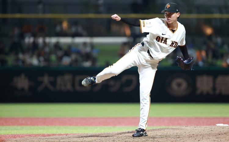 園田投手が8月度の「スカパー！ファーム月間MVP賞」を受賞