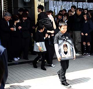 さよなら永遠のヒーロー 木村拓也コーチ告別式 | 読売ジャイアンツ