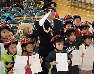 菅野投手が地元・相模原で一日警察署長 | 読売ジャイアンツ 菅野投手が地元・相模原で一日警察署長 | 読売ジャイアンツ