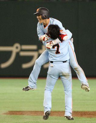 6月の「スカパー！サヨナラ賞」に坂本選手 | 読売ジャイアンツ（巨人軍