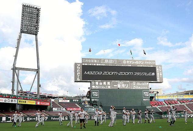 vs広島 25回戦 マツダスタジアム | Gフォト | 読売ジャイアンツ（巨人