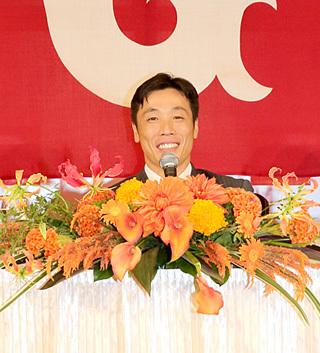 鈴木尚広選手が現役引退「盗塁は自分が一番輝ける場所」 | 読売