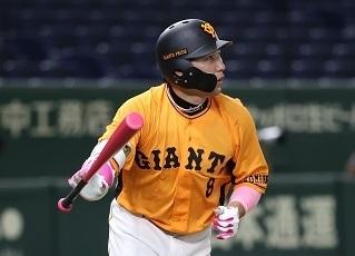 マザーズデーアイテム」をヤフオクに出品 選手使用バットなど30点