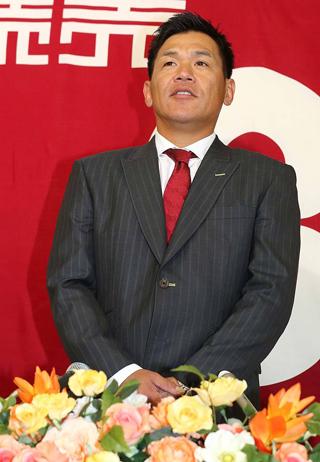 脇谷選手が現役引退を表明 「おなかいっぱい野球したな」と晴れやかに