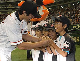 A*様 PRIME NINE 小笠原道大 プライムナイン ゲームユーズド ジャー がんばれ！小笠原村プレゼントナイター | 読売ジャイアンツ