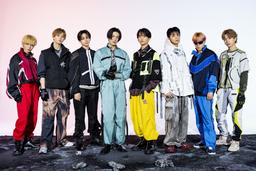 FANTASTICS ジャイアンツ コラボ ４点セット BLACK DIAMOND SERIES」でパフォーマンスを披露する FANTASTICS