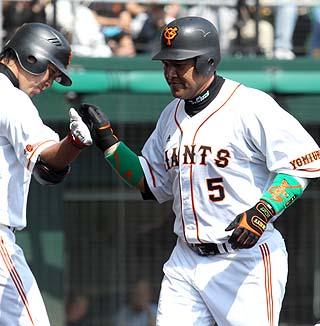 ラミレス選手が被災地に100万ドルの義援金 | 読売ジャイアンツ（巨人軍