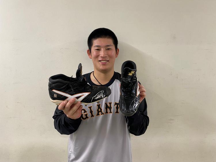 your_shoes」チャリティーオークション 3選手が出品 | 読売