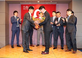 山口鉄也投手が現役引退を表明 「やり切ったという気持ちです