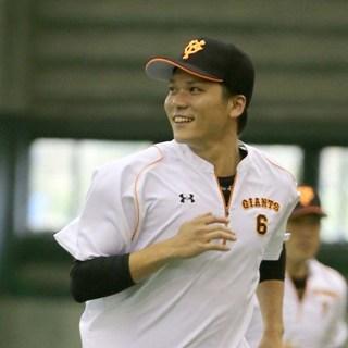 秋季練習がスタート！鈴木尚広さんがチームへあいさつ | 読売