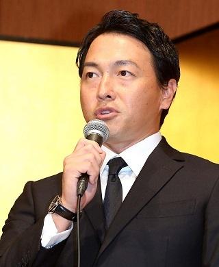 長野久義選手が入団会見 背番号は「7」 | 読売ジャイアンツ 長野久義選手が入団会見 背番号は「7」 | 読売ジャイアンツ