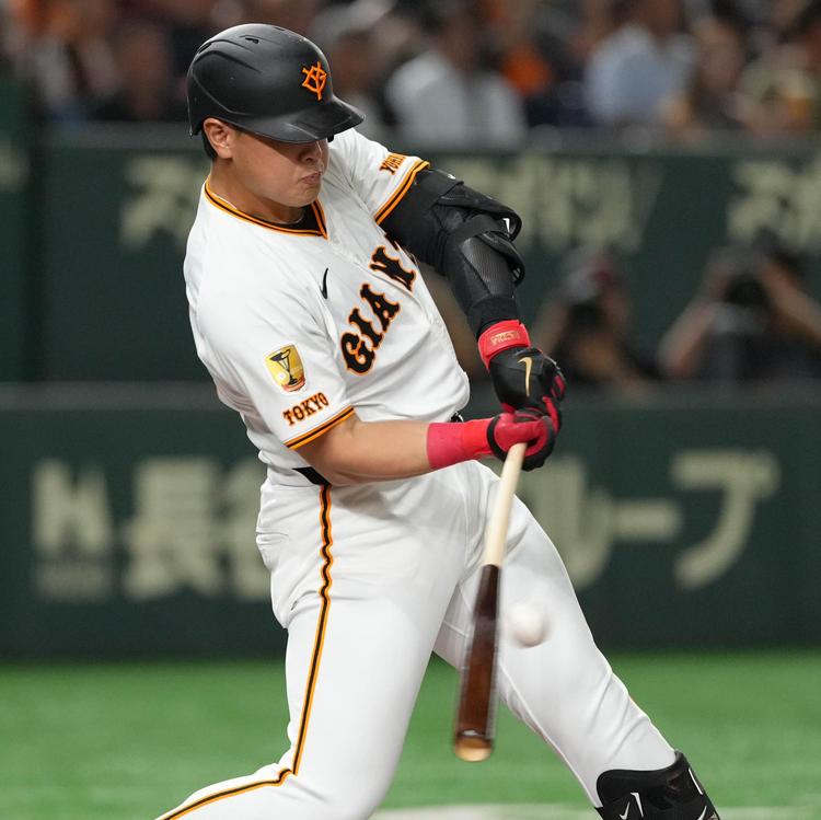 東京読売ジャイアンツ　岡本和真 岡本 和真 | 選手情報 | 読売ジャイアンツ（巨人軍）公式サイト