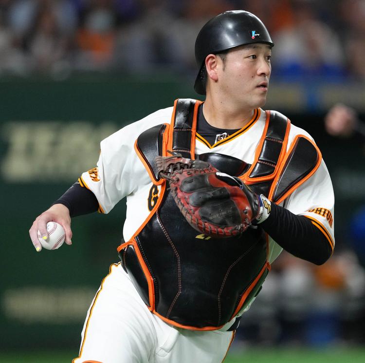 ジャイアンツ公式】 岸田行倫｜GIANTS公式通販