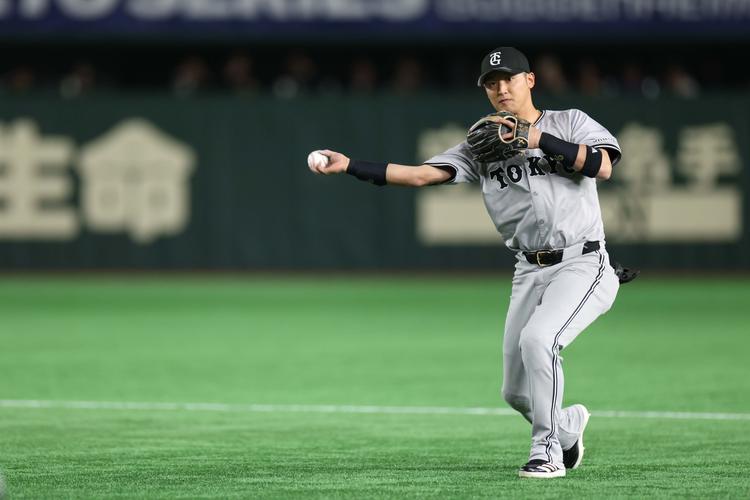 吉川 尚輝 | 選手情報 | 読売ジャイアンツ（巨人軍）公式サイト