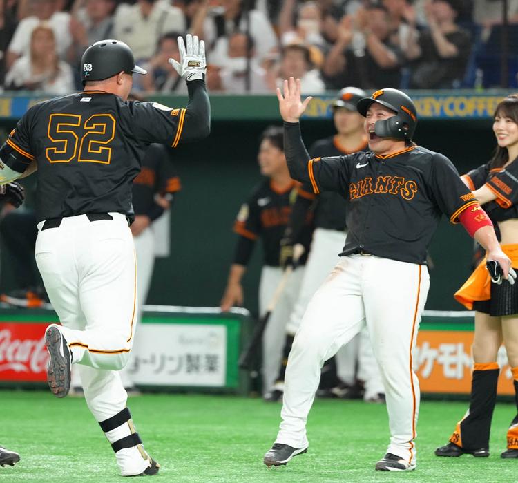 巨人対中日　8月12日　東京ドーム 東京ドーム読売ジャイアンツ公式戦】 8月12日 C席1塁側 VS