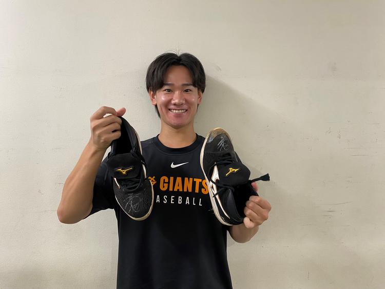 your_shoes」チャリティーオークション 3選手が出品 | 読売