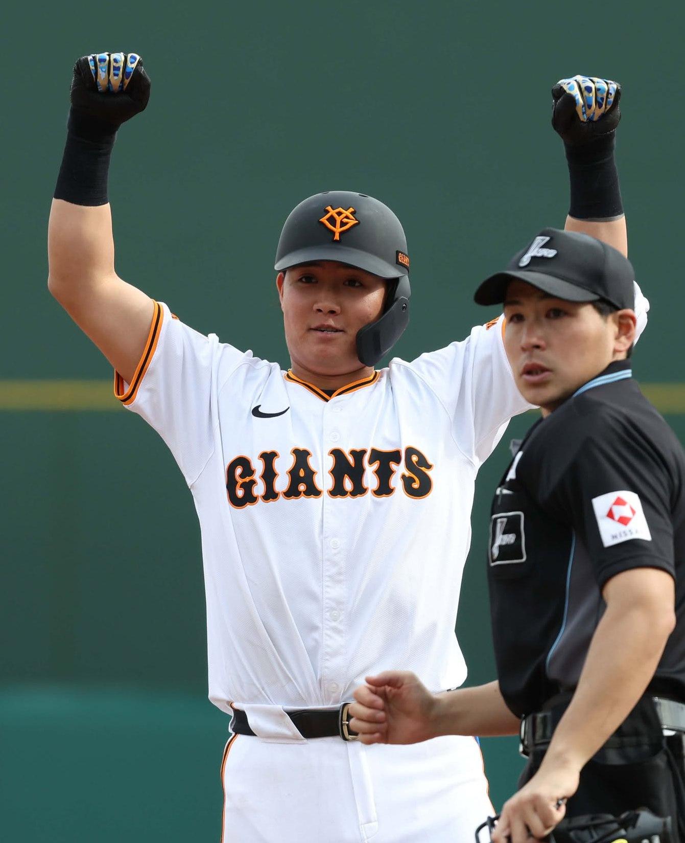 【送料込】巨人→ロッテ移籍★澤村★ジャイアンツ 巨人沢村がロッテに衝撃トレード！年俸差約1億5千万の裏にある原