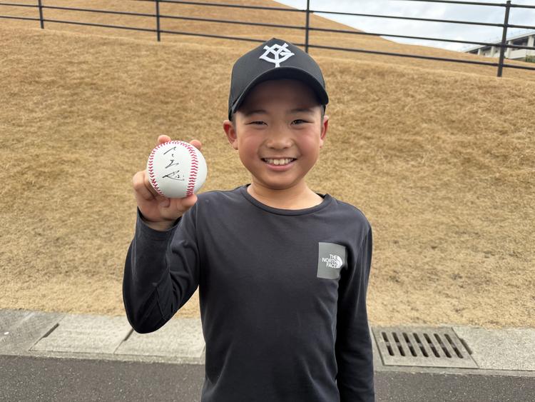 ファーム紅白戦後にサイン＆撮影会 | 読売ジャイアンツ（巨人軍）公式