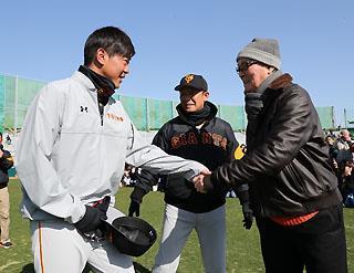 長嶋終身名誉監督らがキャンプを視察～宮崎キャンプ第3クール