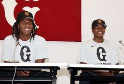 【松井秀喜直筆サイン！巨人軍在籍最終年‘02宮崎春キャンプ特別ゲスト用CAP！】 Amazon.co.jp: 読売巨人軍 ジャイアンツ 松井秀喜 サインボール