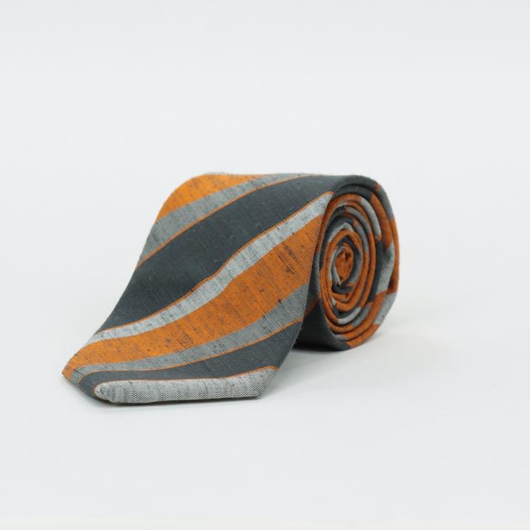 東京の伝統工芸とコラボレーション、第三弾は「多摩織」ネクタイ、名刺