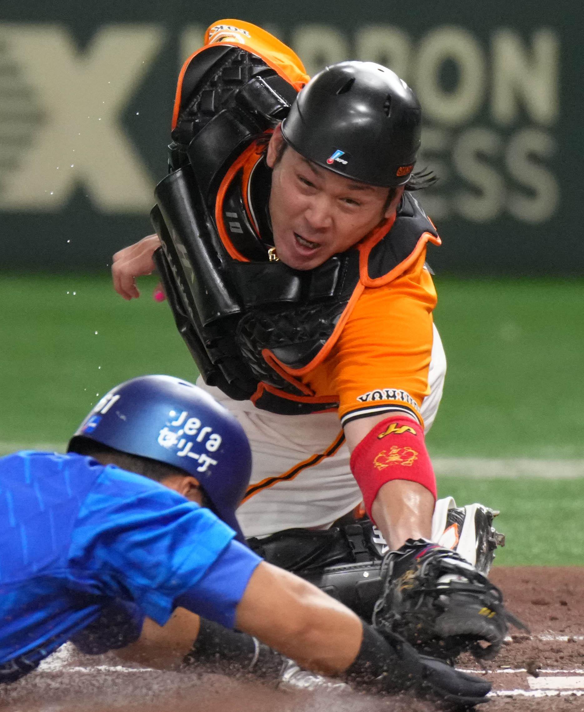 甲斐 拓也 | 選手情報 | 読売ジャイアンツ（巨人軍）公式サイト