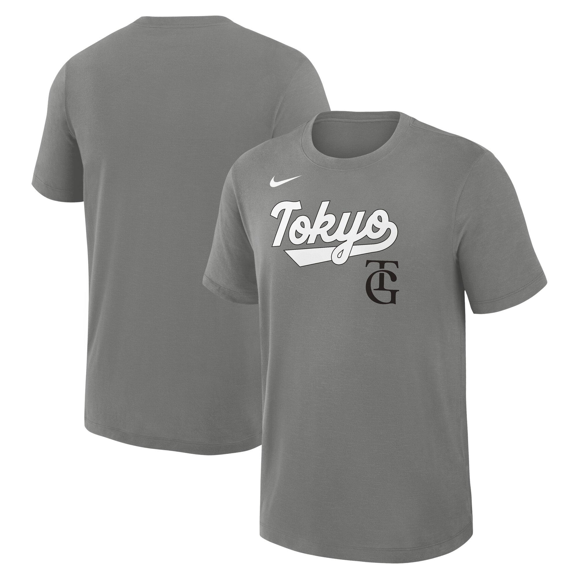 【プロ野球 読売巨人軍 GIANTS グラウンドジャケット・Tシャツ】2点セット NIKE ファンギアコレクションの新商品を発売 | 読売ジャイアンツ