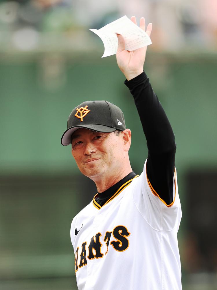 巨人のあたま 進撃の巨人』天然石サンキャッチャーが登場！ | 株式会社めのやの