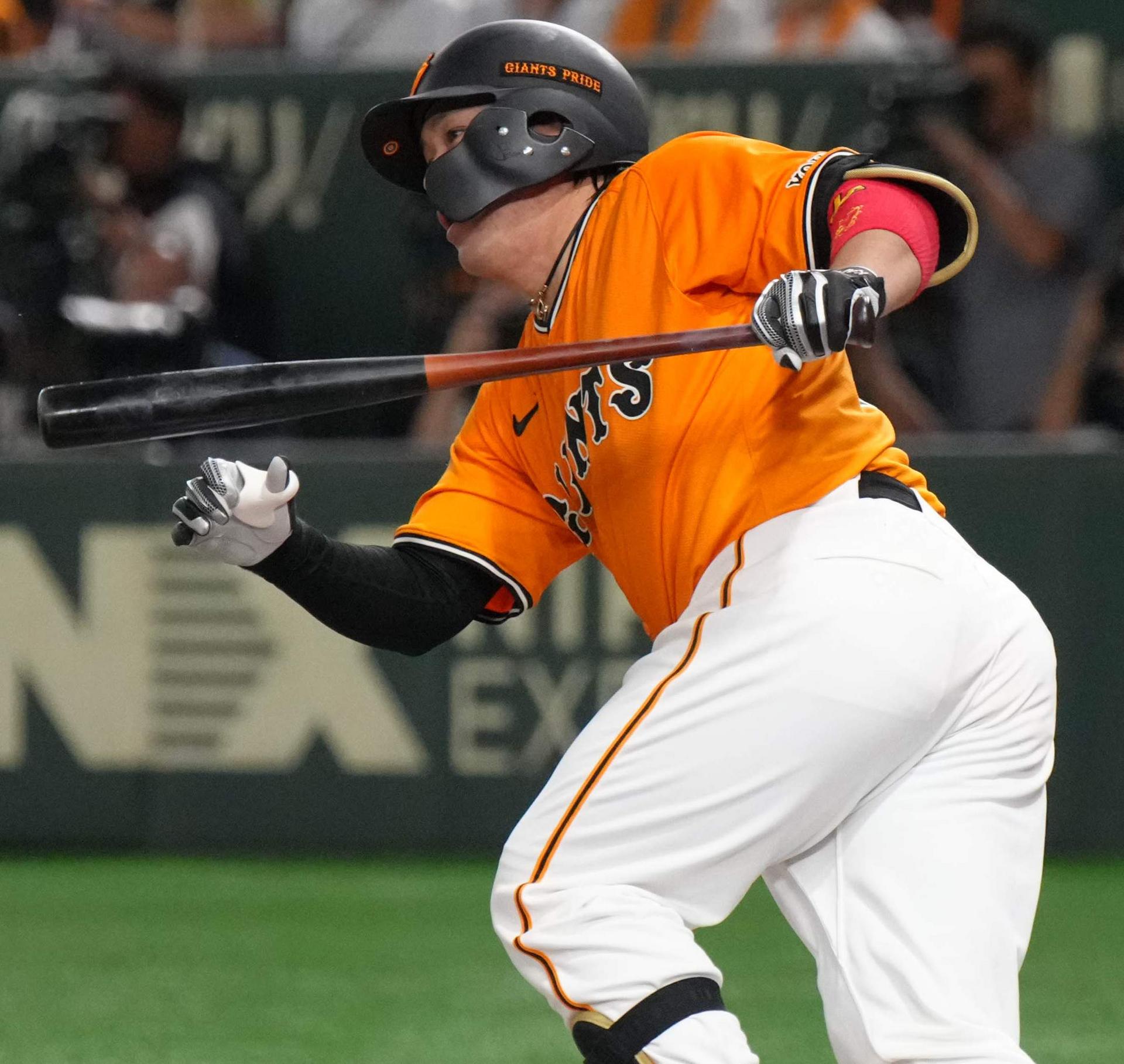 甲斐 拓也 | 選手情報 | 読売ジャイアンツ（巨人軍）公式サイト