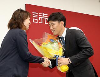井端弘和選手が現役引退を発表－由伸監督誕生で決断。いい野球