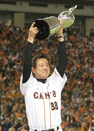 日本一の瞬間 原監督が11回宙に舞う | 読売ジャイアンツ（巨人